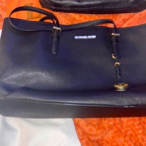 Brand new without tags Michael Kors leather shoulder bag with duster